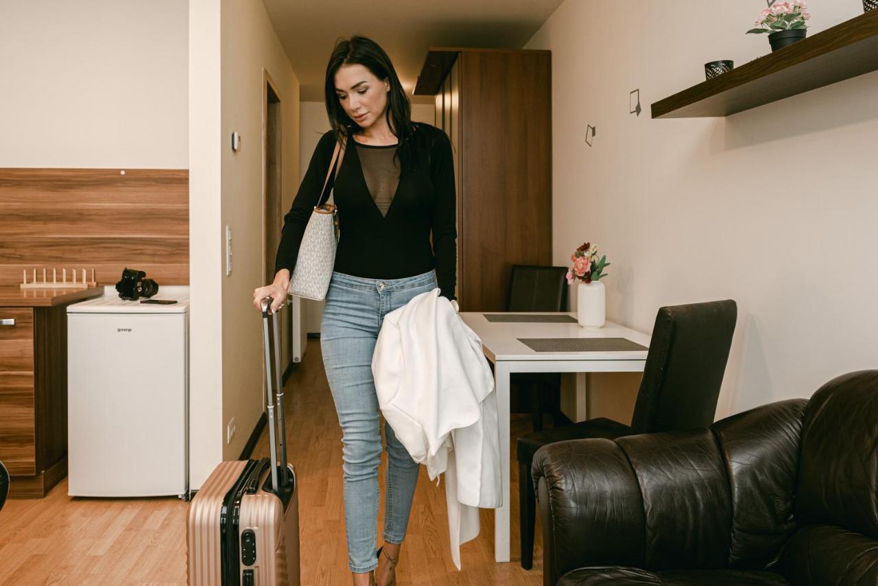 Flora Cozy Apartment Bratislava Extérieur photo